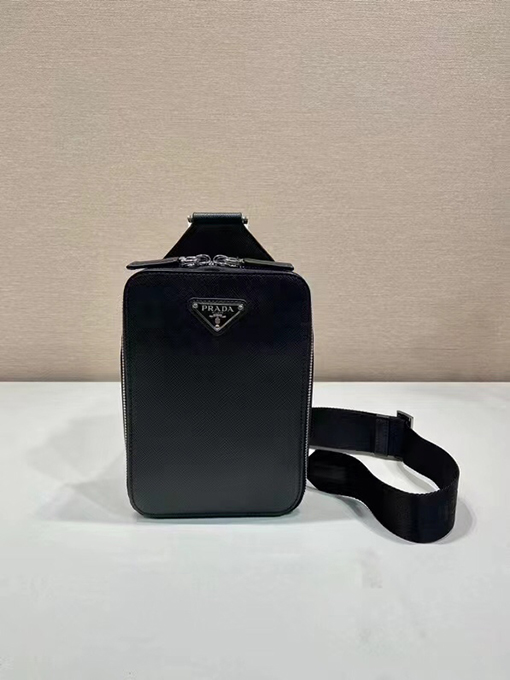 プラダスーパーコピー 牛革新作ショルダーバッグ