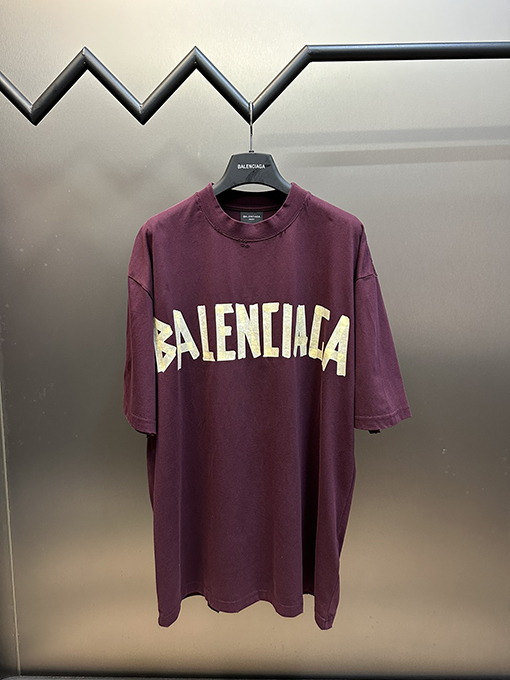 バレンシアガ テーププリント半袖Tシャツ