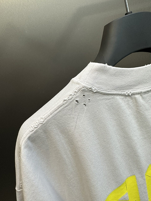 バレンシアガ テーププリント半袖Tシャツ