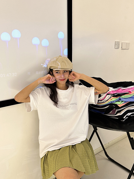 アレキサンダーワン 高温でも使えるプリント入りのショートスリーブ半袖Tシャツ