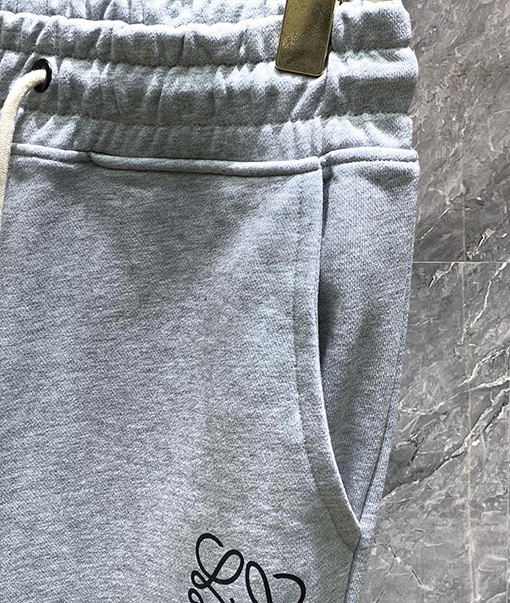 ロエベ 24SS 春のショーコレクション ロングパンツ
