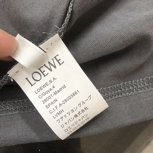 ロエベ  胸にパッチワークのアルファベット半袖Tシャツ