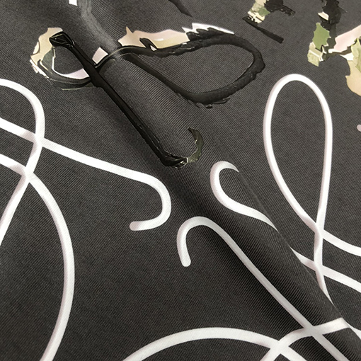 ロエベ  胸にパッチワークのアルファベット半袖Tシャツ