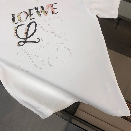ロエベ  胸にパッチワークのアルファベット半袖Tシャツ