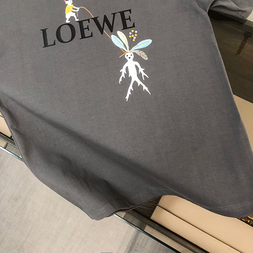 ロエベ 新しい半袖Tシャツ