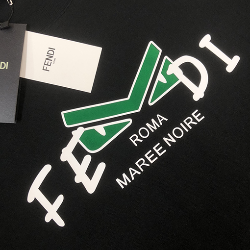 フェンディ シリコンプリント半袖Tシャツ