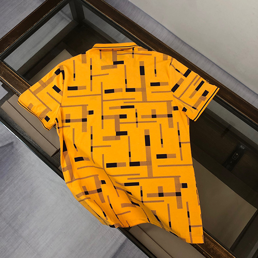 バーバリー 新しい ロゴ刺繍半袖ポロシャツ