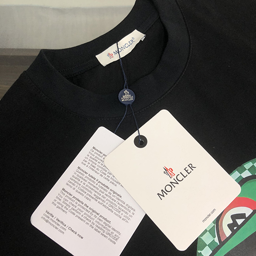 モンクレール 新しいカップルの半袖Tシャツ