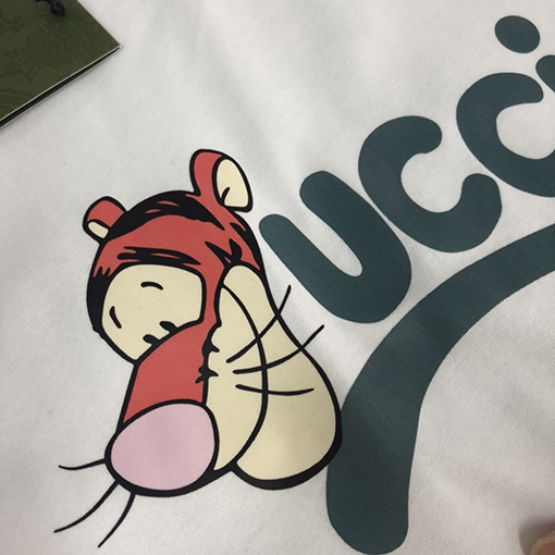 グッチ 新しいハイエンドファッション半袖Tシャツ