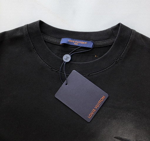 ルイヴィトン 新しい 刺繍ラウンドネック半袖Tシャツ