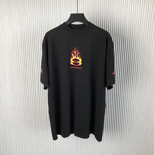 バレンシアガ 新しい炎のプリント半袖Tシャツ