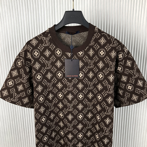 ルイヴィトンコピー  新しいジャカードロゴ半袖Tシャツ