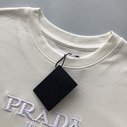 プラダコピー 新しい 刺繍文字半袖Tシャツ