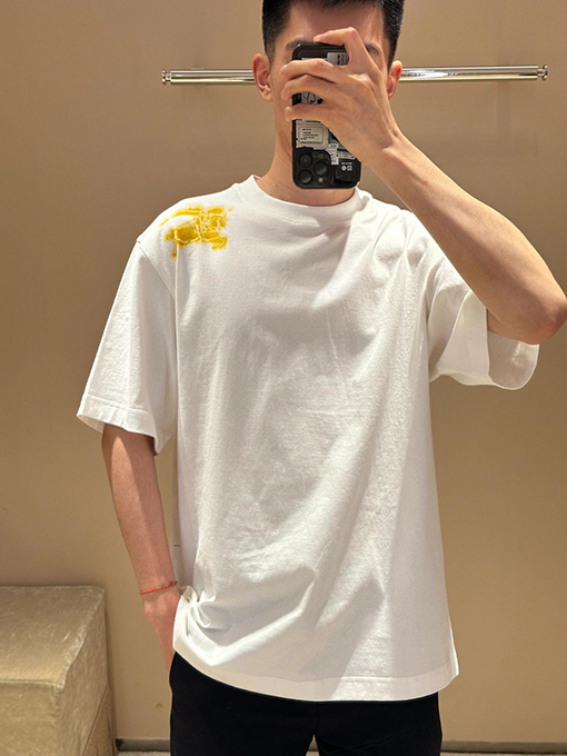 バーバリースーパーコピー 新しいラウンドネック半袖Tシャツ