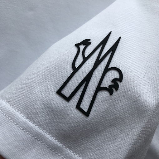 モンクレール 新しい立体文字半袖Tシャツ