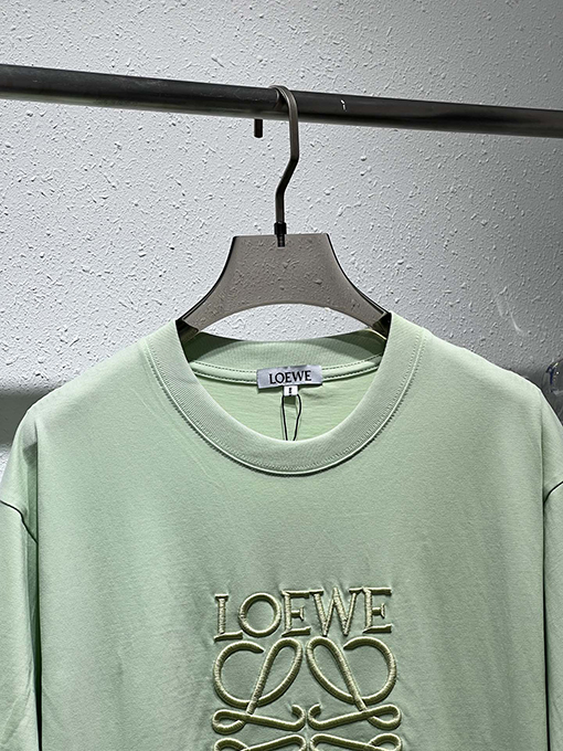 ロエベ  新しい無地のクラシックな大きなロゴ刺繍Tシャツ