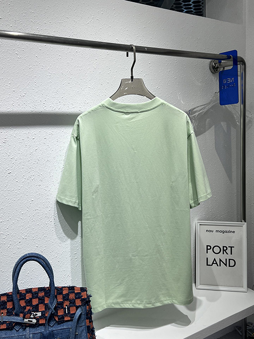ロエベ  新しい無地のクラシックな大きなロゴ刺繍Tシャツ