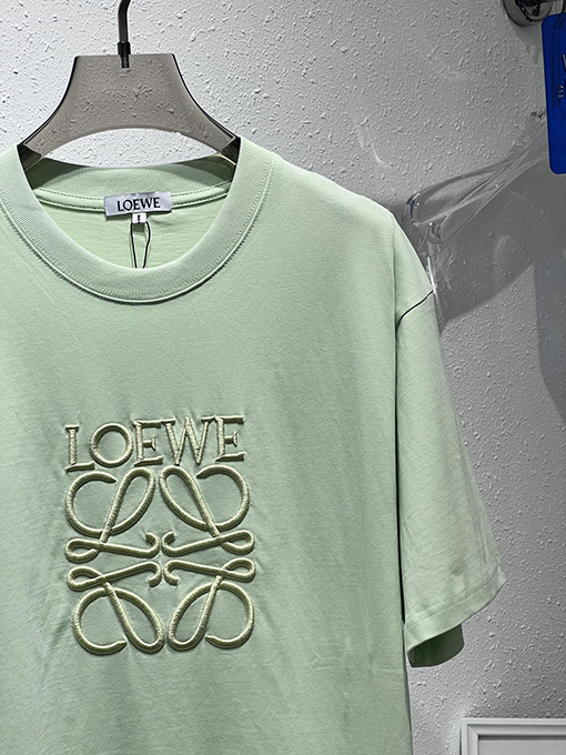 ロエベ  新しい無地のクラシックな大きなロゴ刺繍Tシャツ
