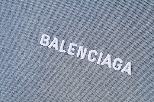 バレンシアガコピー クラシックな刺繍カジュアルルーズラウンドネック半袖Tシャツ
