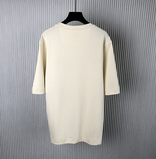 フェンディスーパーコピー  新しい針糸刺繍半袖Tシャツ