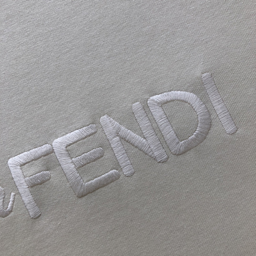 フェンディスーパーコピー  新しい針糸刺繍半袖Tシャツ