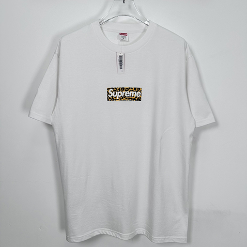 シュプリーム上海オープン限定 半袖 Tシャツの通販