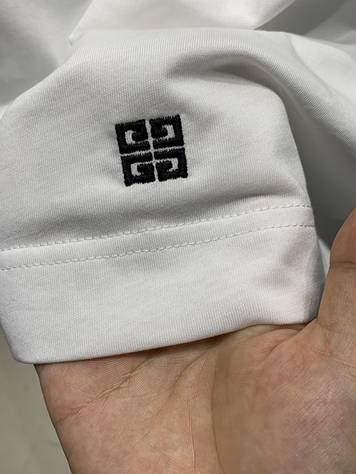 ジバンシイ  最新の1952ロゴ刺繍半袖Tシャツ
