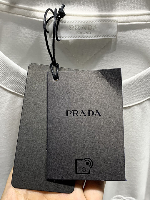プラダ 新しいサヴォイノット刺繍半袖Tシャツ