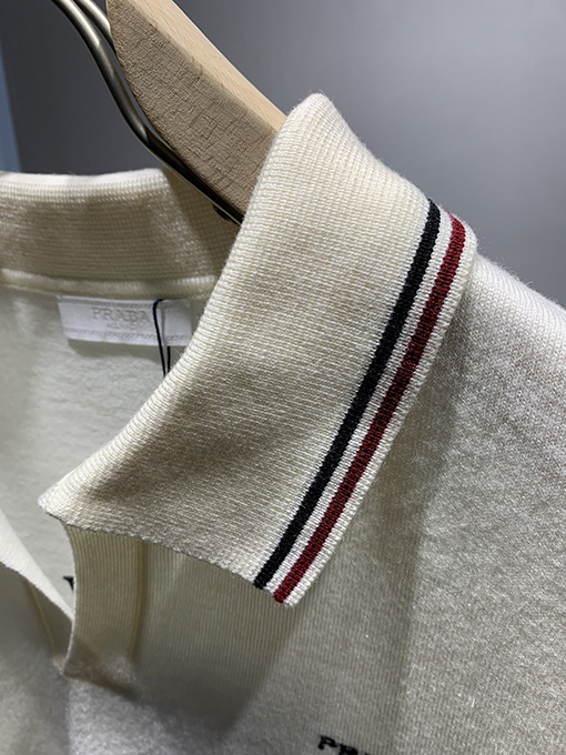 プラダ 新しいシルクと綿のブレンド、バックルレスポロシャツ