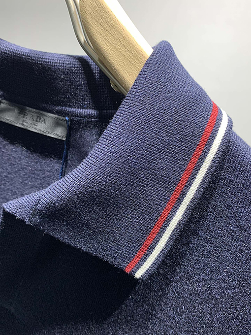 プラダ 新しいシルクと綿のブレンド、バックルレスポロシャツ