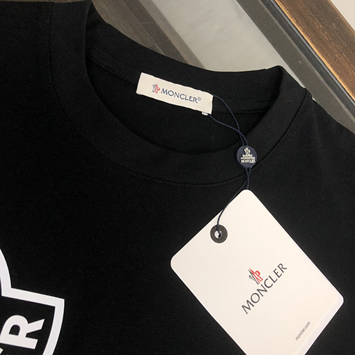 モンクレールスーパーコピー 新しいカップルの半袖Tシャツ