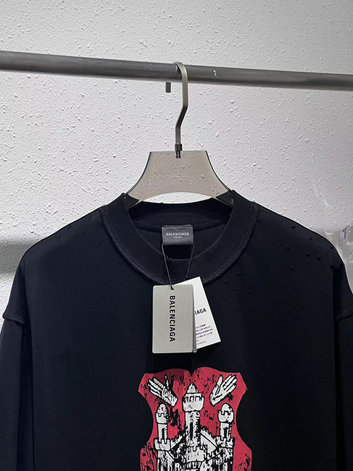 バレンシアガコピー プリントの中で仕事の外で摩耗して古い半袖Tシャツを作る