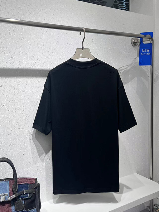 バレンシアガコピー プリントの中で仕事の外で摩耗して古い半袖Tシャツを作る