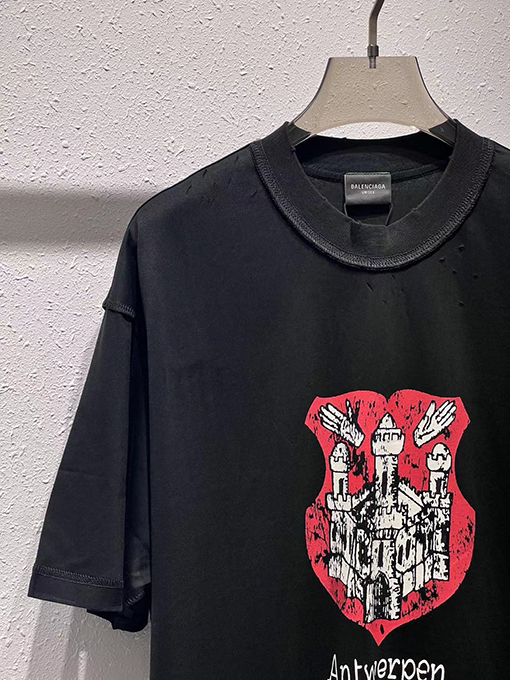 バレンシアガコピー プリントの中で仕事の外で摩耗して古い半袖Tシャツを作る