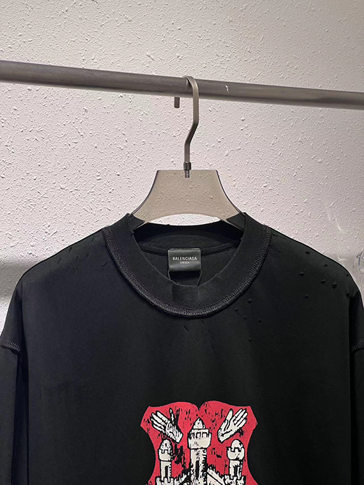 バレンシアガコピー プリントの中で仕事の外で摩耗して古い半袖Tシャツを作る