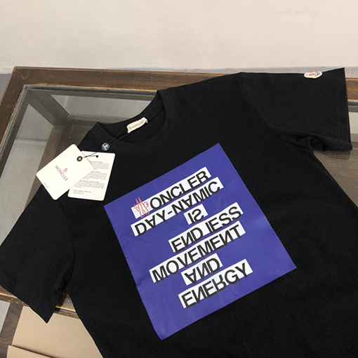 モンクレール 新しい胸の文字がプリントされた半袖Tシャツ