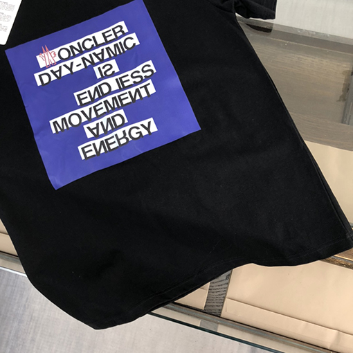 モンクレール 新しい胸の文字がプリントされた半袖Tシャツ