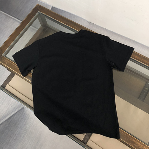 モンクレール 新しい胸の文字がプリントされた半袖Tシャツ