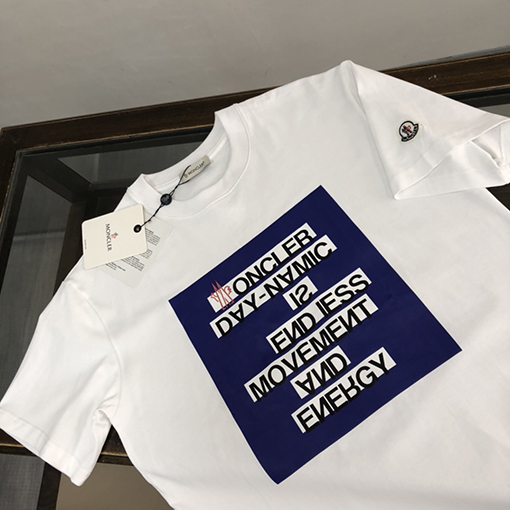 モンクレール 新しい胸の文字がプリントされた半袖Tシャツ