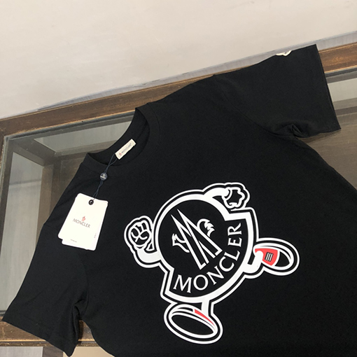 モンクレールスーパーコピー  新しい半袖Tシャツ