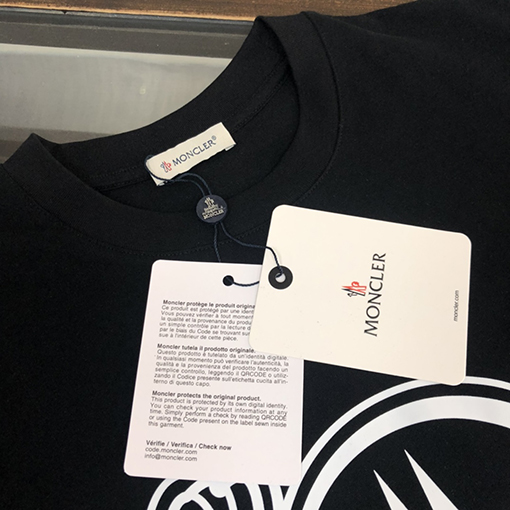 モンクレールスーパーコピー  新しい半袖Tシャツ