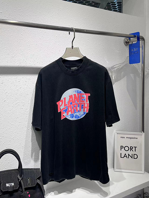 バレンシアガ プアースプリントウォッシュヴィンテージ半袖Tシャツ