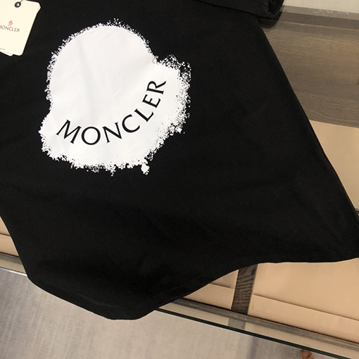 モンクレールスーパーコピー 新しい半袖Tシャツ