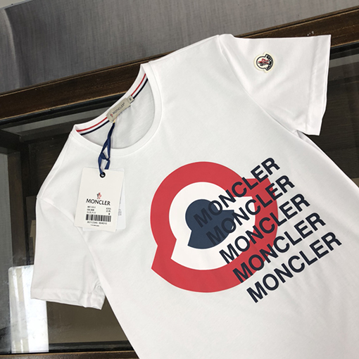 モンクレール  新しい半袖Tシャツ