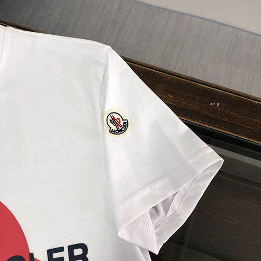 モンクレール  新しい半袖Tシャツ