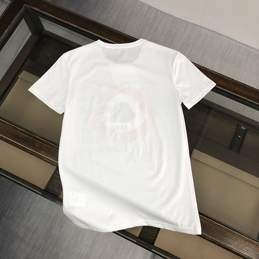 モンクレール  新しい半袖Tシャツ