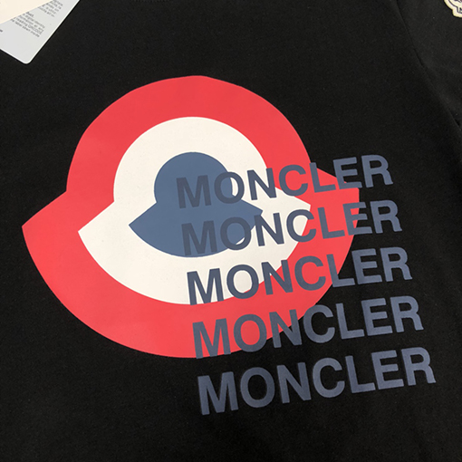 モンクレール  新しい半袖Tシャツ