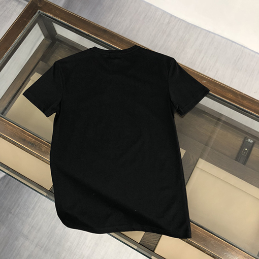 モンクレール  新しい半袖Tシャツ