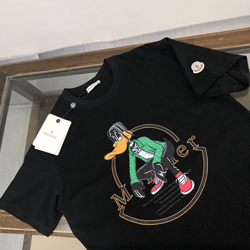モンクレール  新しい半袖Tシャツ