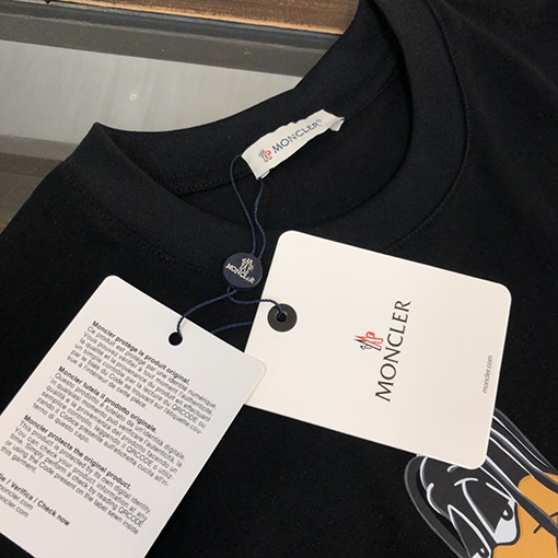 モンクレール  新しい半袖Tシャツ